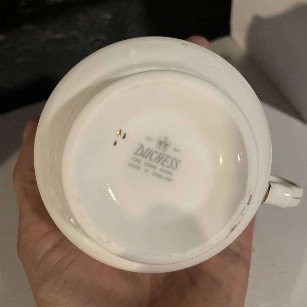 N/A vintage duchess